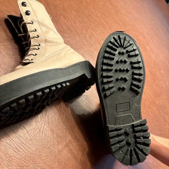 Beige leather high sole boots. - Picture 2 of 5